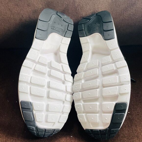 Mint Nike Air Max 1 Premium BHM Black White OREO 8.5 US 40 EUR - Picture 11 of 16